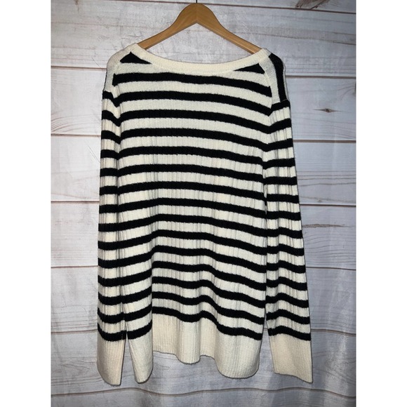 Old Navy Striped Sweater Size XXL NWT - Picture 3 of 3